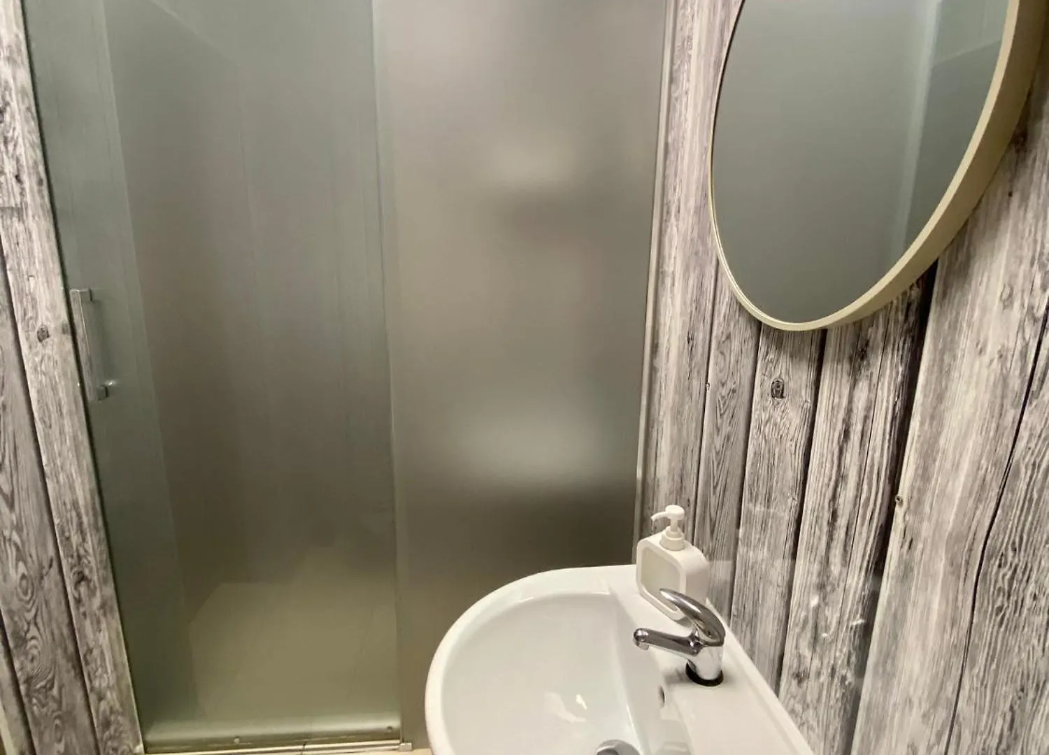 Hostel Kandulski 포즈난 0*,  폴란드
